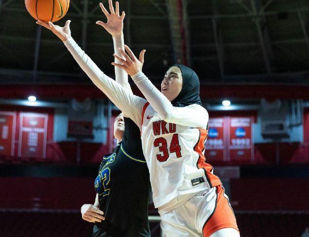 Lady Toppers’ rally falls short in loss to Delaware