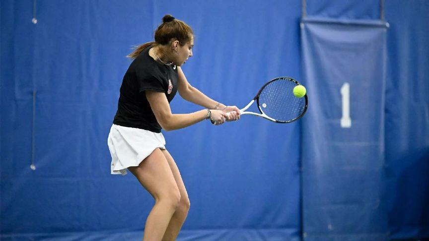 Lady Tops blank Southern Indiana 7-0